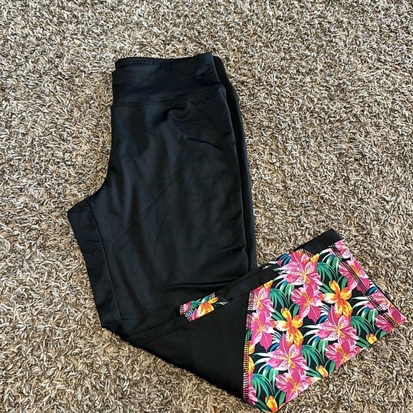 Zone pro Hawaiian flower leggings - Picture 1 of 7